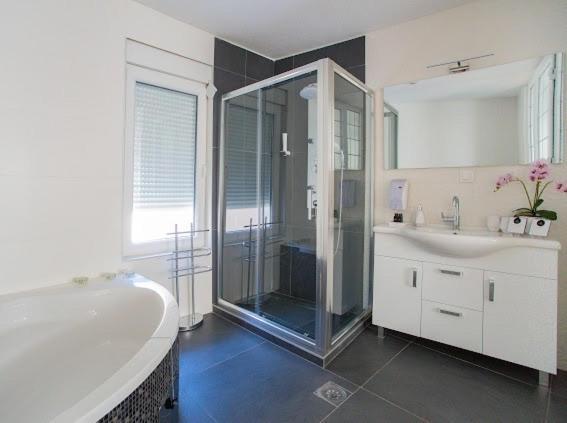 Urban Suites & Apartments 모스타르 외부 사진